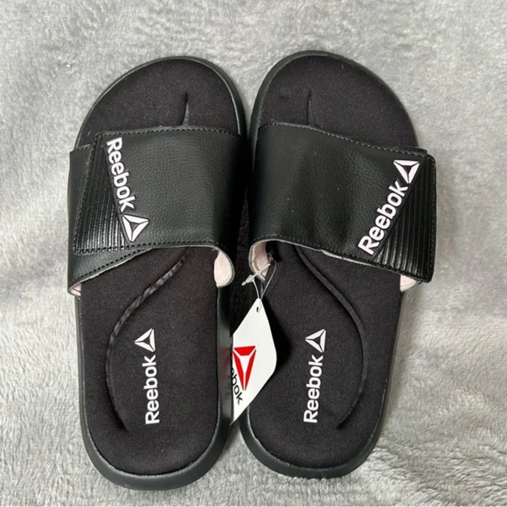 Reebok Slides Girls Size 4 Black‎ Slip On Sandals Memory Foam Lightweight…